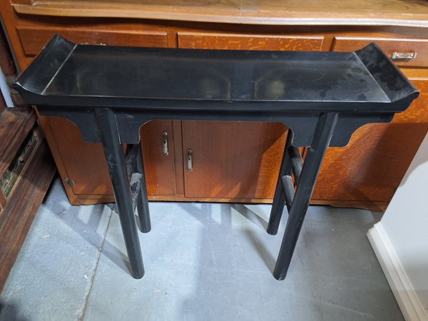 Lot 258 - CONSOLE TABLE