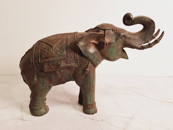 Lot 1304 - KHMER STYLE BRONZE ELEPHANT