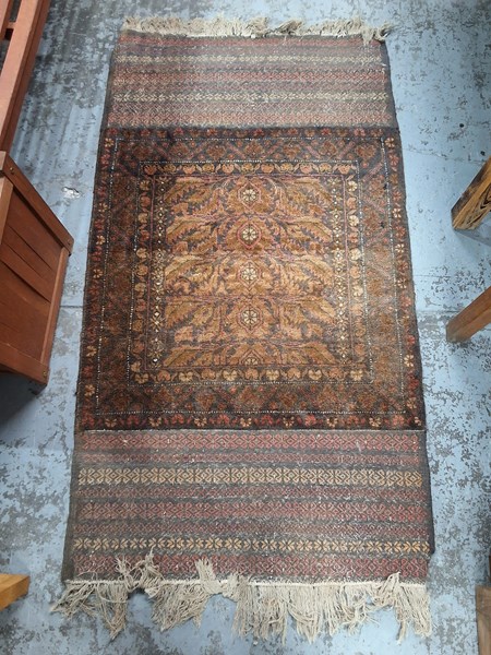 Lot 77 - RUG