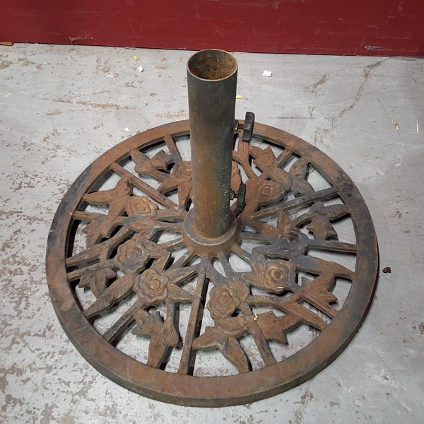 Lot 327 - UMBRELLA STAND