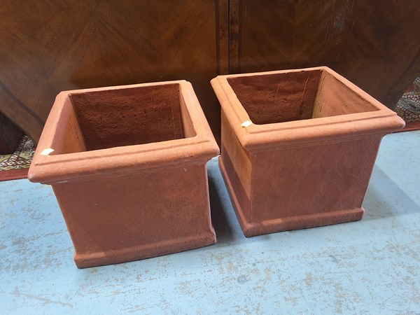 Lot 415 - PLANT POTS