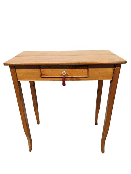 Lot 61 - PINE SIDE TABLE