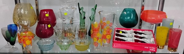 Lot 1418 - RETRO GLASSWARE