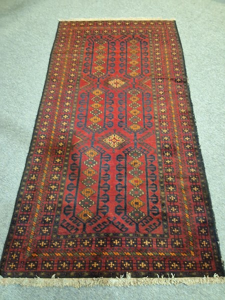 Lot 371 - RUG