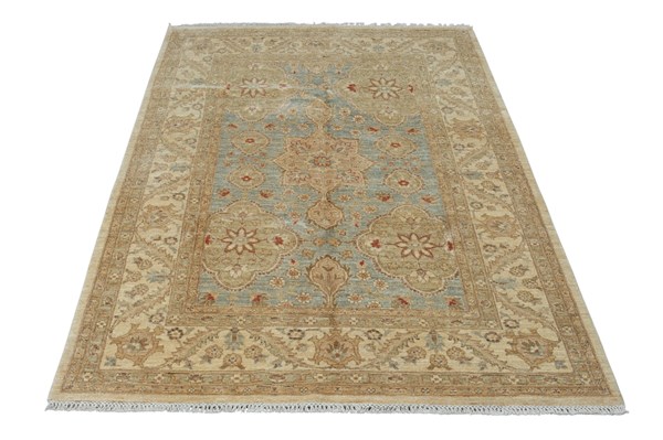 Lot 175 - SULTANABAD RUG