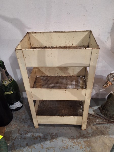 Lot 482 - VEGETABLE RACK