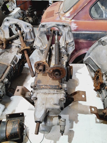 Lot 563 - GEARBOX