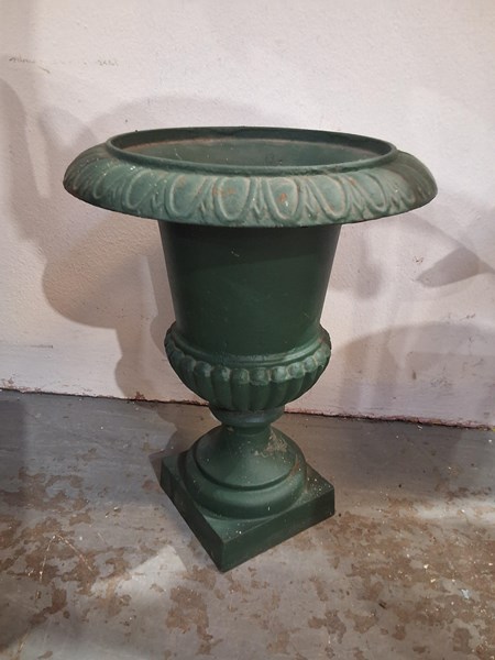 Lot 436 - URN