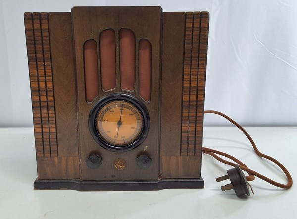 Lot 1322 - GENERAL ELECTRIC RADIO