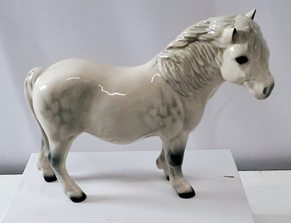 Lot 1386 - ROYAL DOULTON HORSE