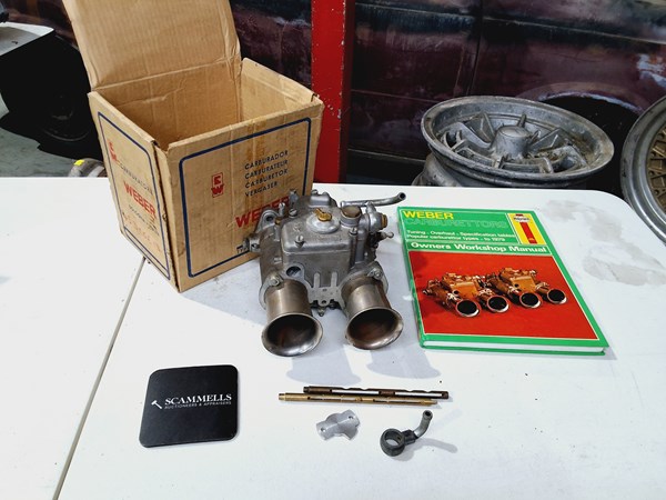 Lot 510 - WEBER CARBURETOR