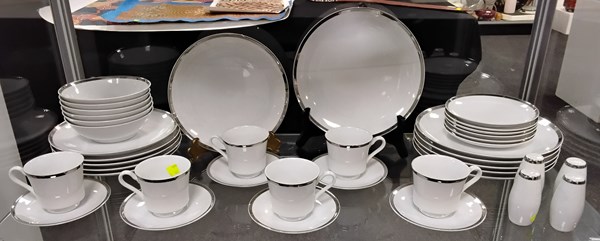 Lot 1239 - SIX PERSON DINNER SET