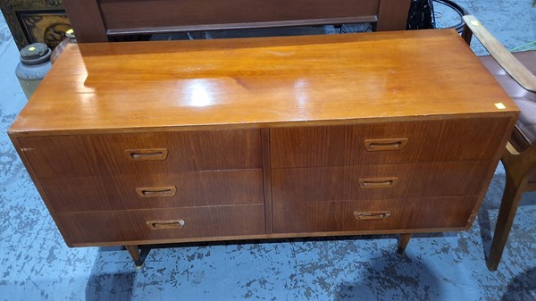 Lot 303 - CHEST OF DRAWERS