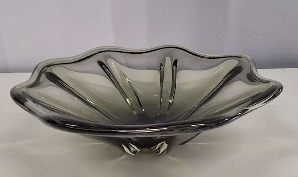 Lot 1199 - STUDIO GLASS BOWL