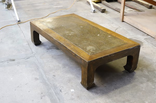Lot 26 - COFFEE TABLE