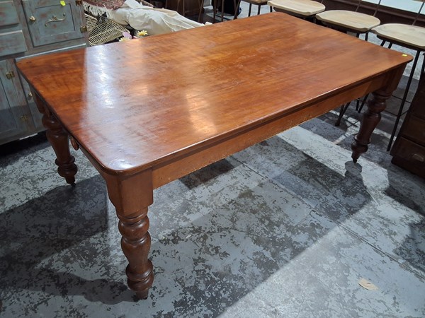 Lot 81 - COLONIAL DINING TABLE