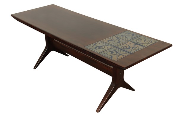 Lot 103 - COFFEE TABLE