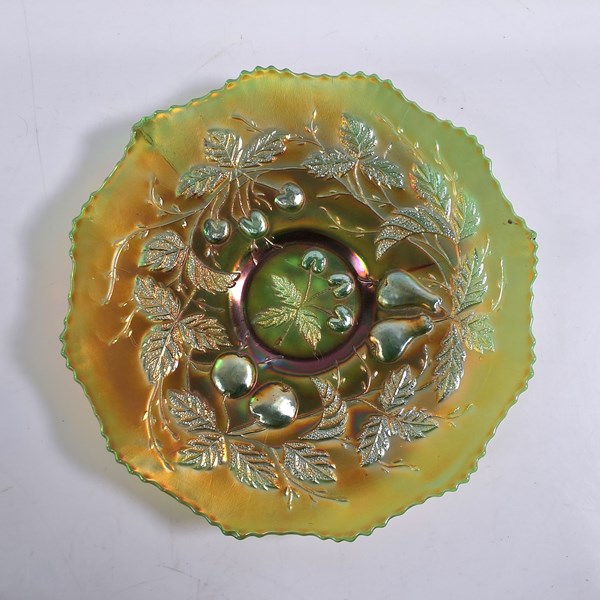 Lot 1193 - THREE FRUITS CARNIVAL GLASS DISH