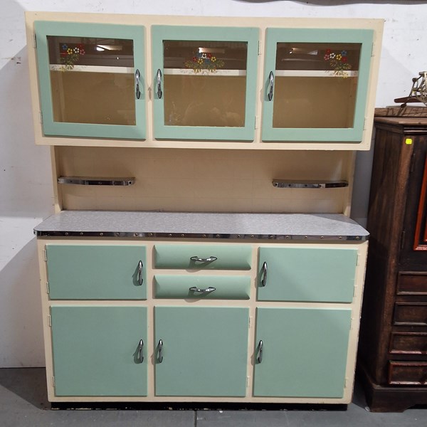 Lot 260 - KITCHEN DRESSER