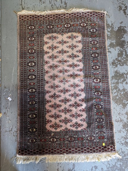 Lot 167 - PAKISTANI RUG