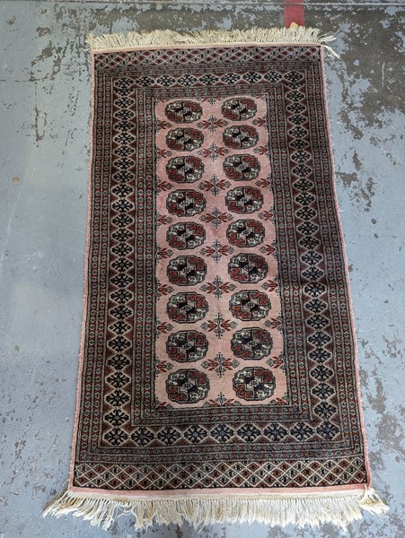 Lot 162 - PAKISTANI RUG