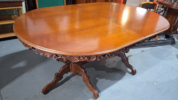 Lot 227 - DINING TABLE