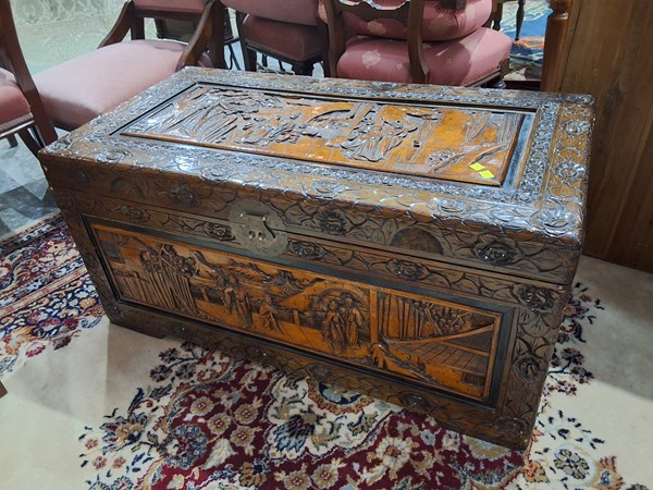 Lot 181 - CAMPHORWOOD CHEST