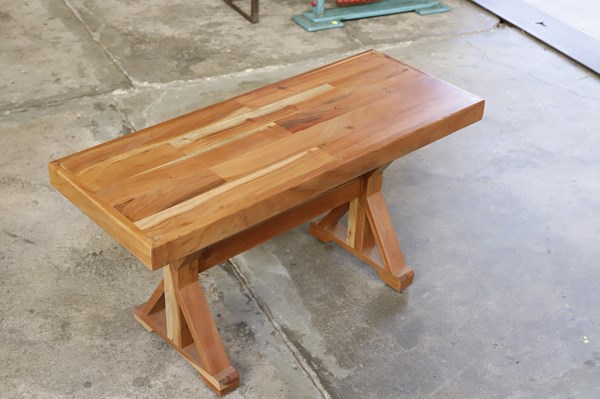 Lot 233 - BENCH