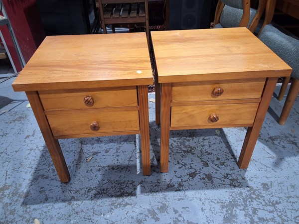 Lot 152 - BEDSIDES