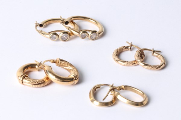 Lot 1058 - GOLD EARRINGS