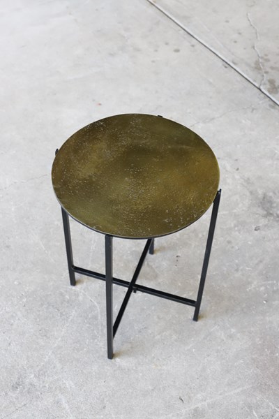 Lot 15 - SIDE TABLE
