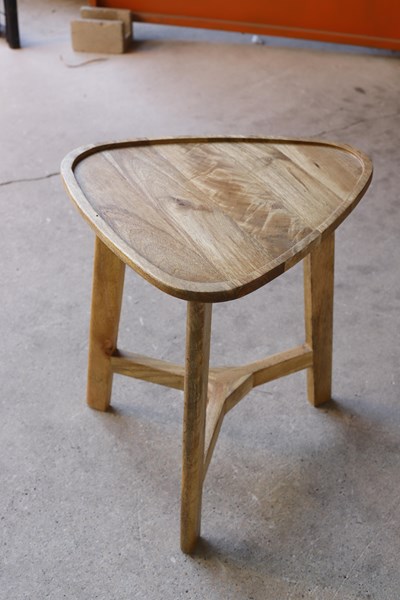 Lot 225 - SIDE TABLE