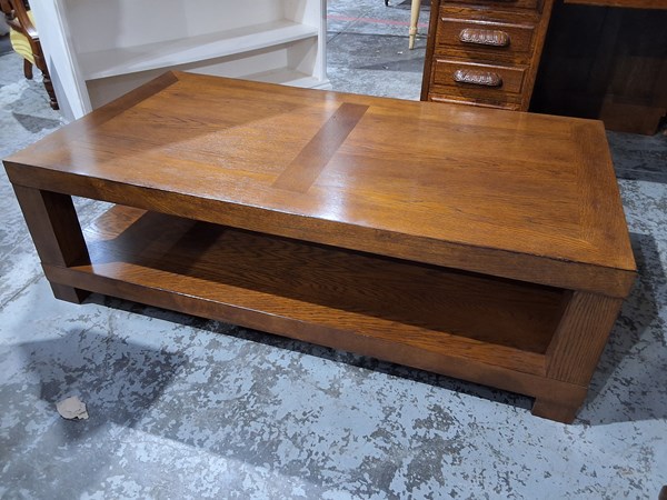 Lot 168 - COFFEE TABLE