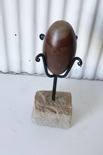 Lot 209 - LINGAM STONE