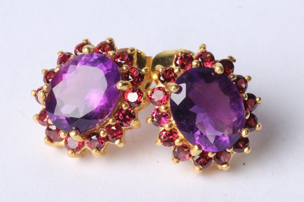 Lot 1031 - GEMSTONE EARRINGS