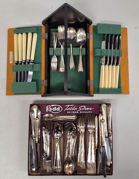 Lot 1159 - A COLLECTION OF CUTLERY