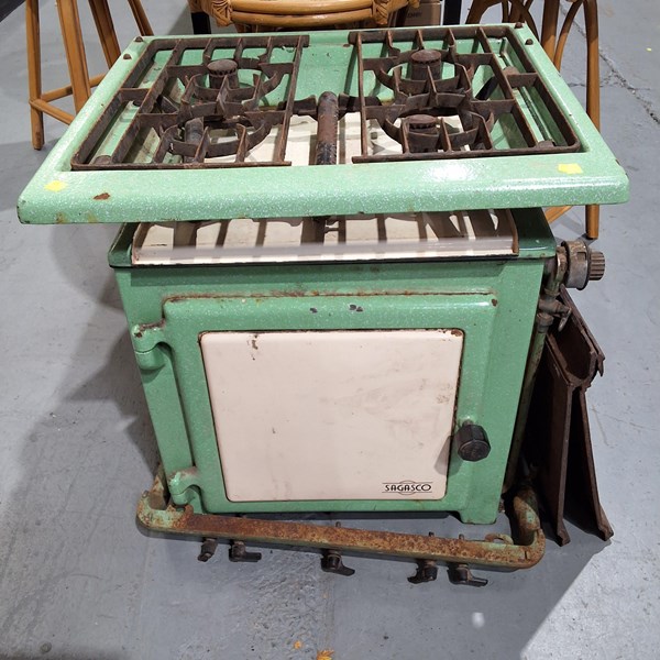 Lot 212 - METTERS STOVE