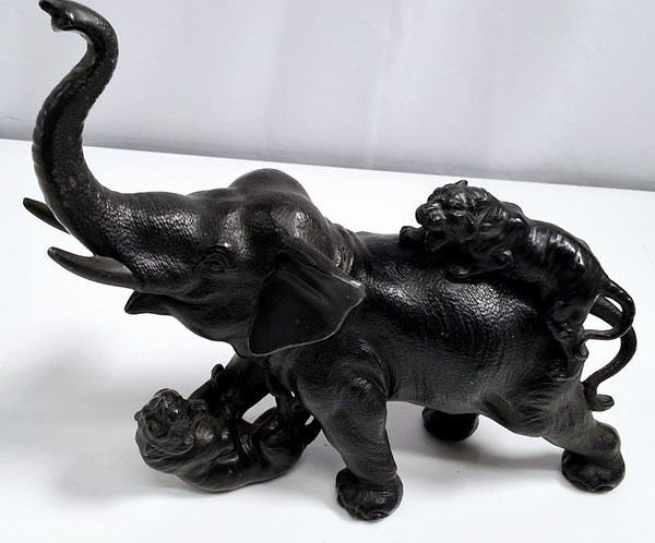 Lot 1326 - ELEPHANT FIGURE