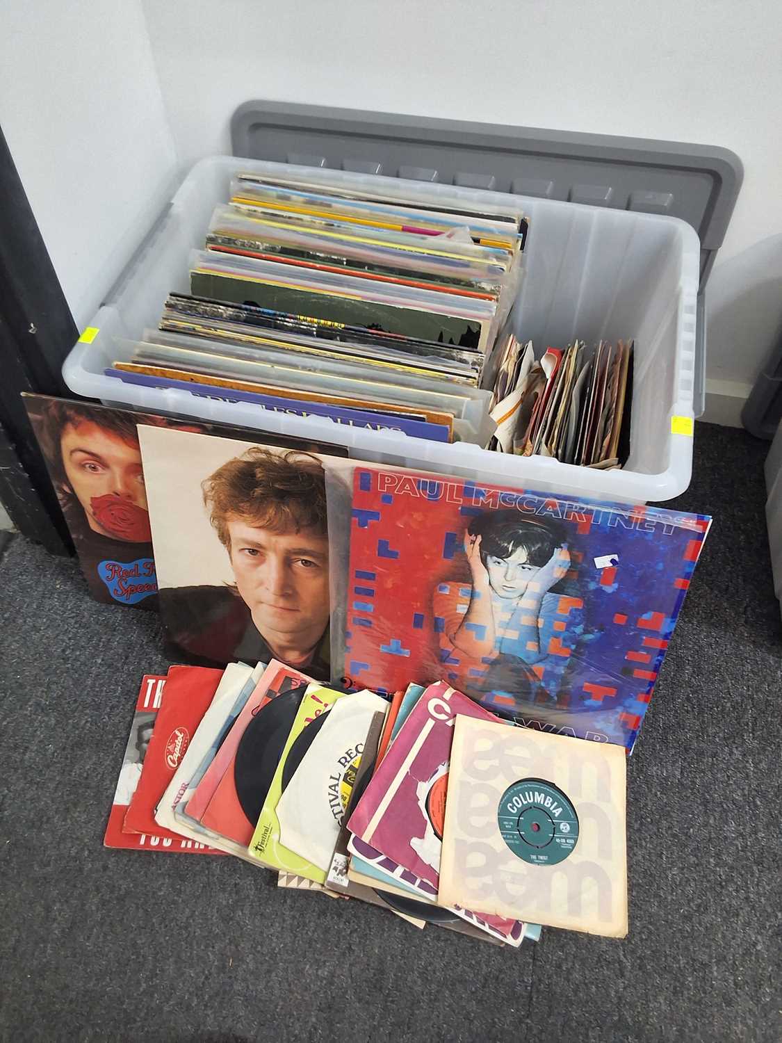 Hot Lot of vinyl