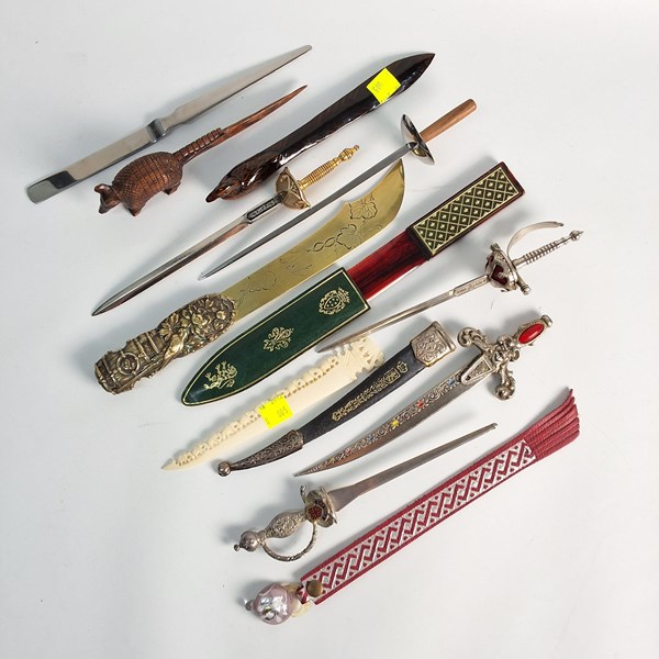 Lot 1273 - LETTER OPENERS