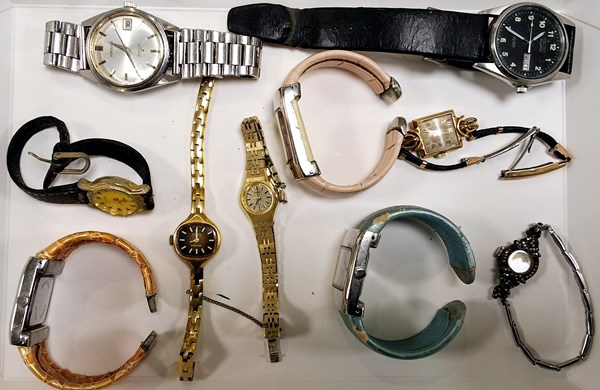 Lot 1070 - WATCHES