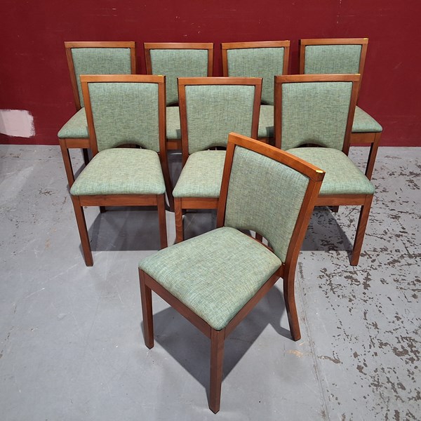 Lot 29 - EIGHT DINING CHAIRS