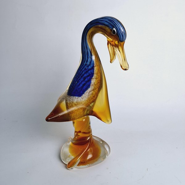 Lot 1350 - MURANO GLASS BIRD