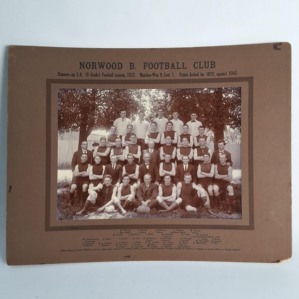 Lot 1249 - NORWOOD FOOTBALL CLUB TEAM PHOTO