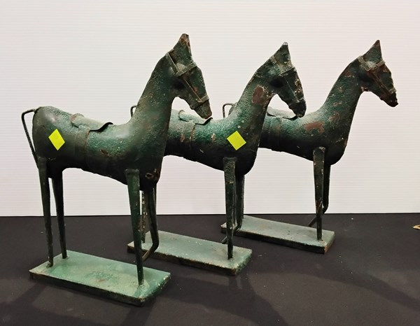 Lot 1339 - THREE HORSE FIGURES