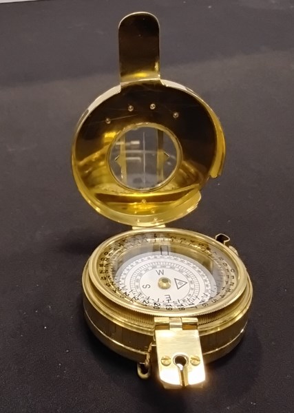 Lot 1122 - BRASS COMPASS