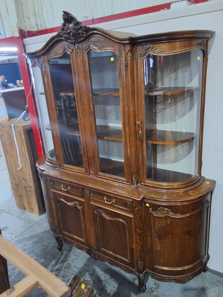 Lot 185 - DRESSER DISPLAY CABINET