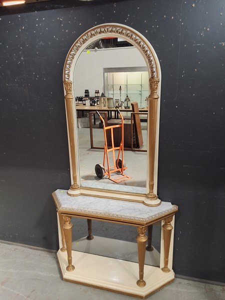 Lot 93 - CONSOLE TABLE & MIRROR