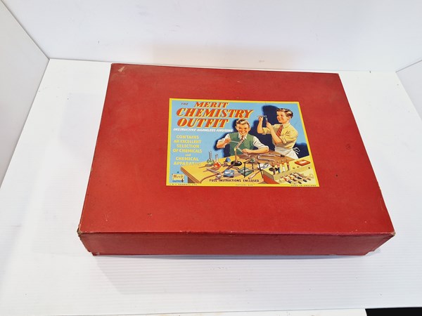 Lot 1194 - THE MERIT CHEMISTRY SET