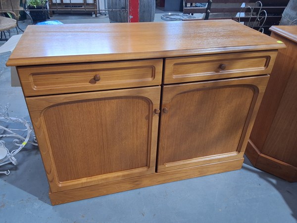 Lot 269 - SIDEBOARD